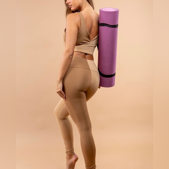 Two Toned Set - Picture 4 of 4